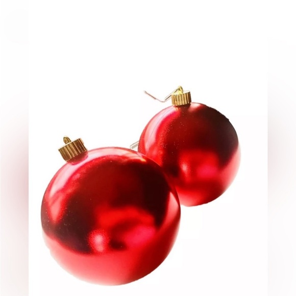 LARGE VINTAGE OVAL RED CHRISTMAS TREE ORNAMENTS & HOME DECOR (COMES AS A PAIR) - Picture 2 of 4